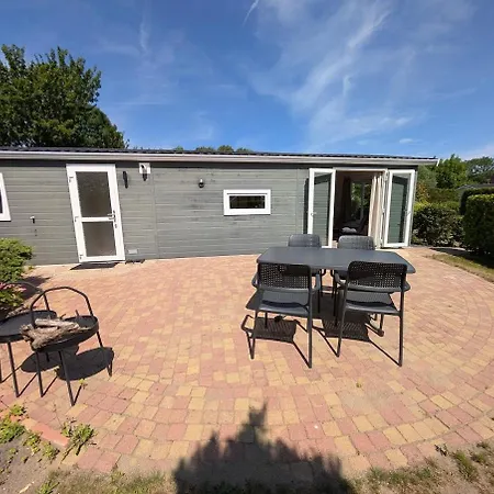 アパート Modern House & Garden Near Amsterdam, 4 Guests フェルゼン・ザイト