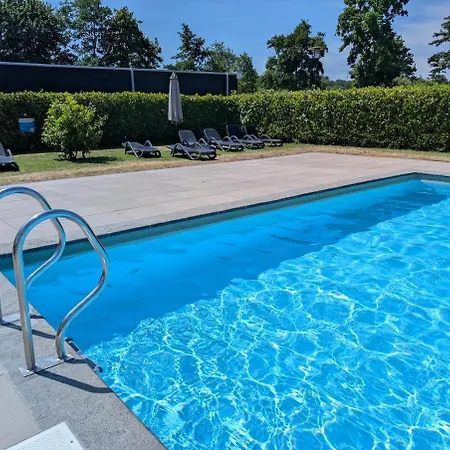 アパート Modern House & Garden Near Amsterdam, 4 Guests フェルゼン・ザイト